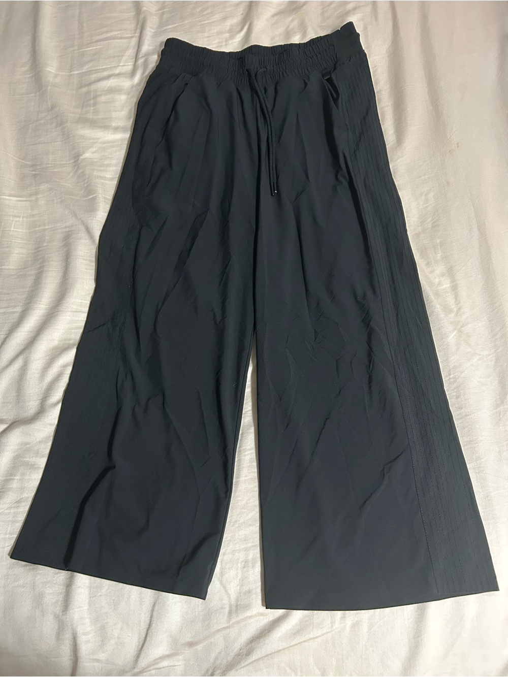 Athleta Black Wide-Leg Pull-On Pants Size 4